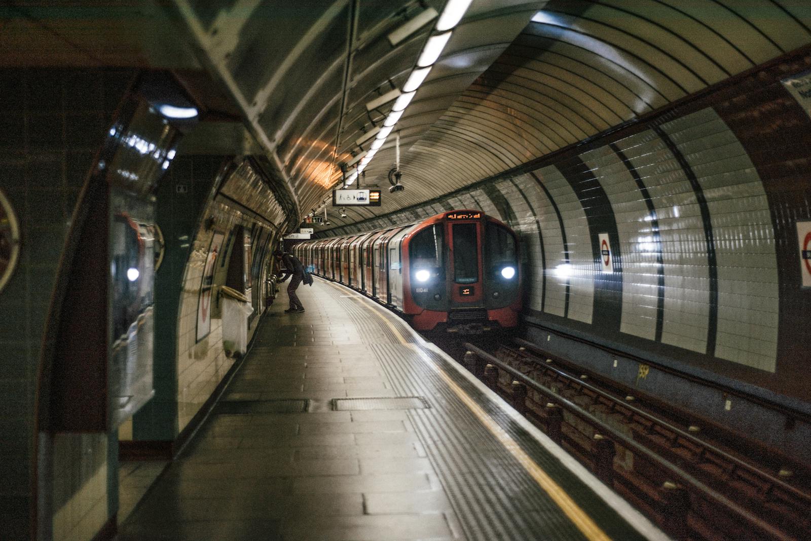 How to Avoid Pickpockets in London and Keep Your Belongings Safe